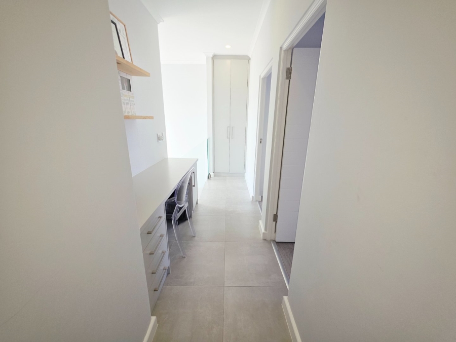 4 Bedroom Property for Sale in Sandown Western Cape